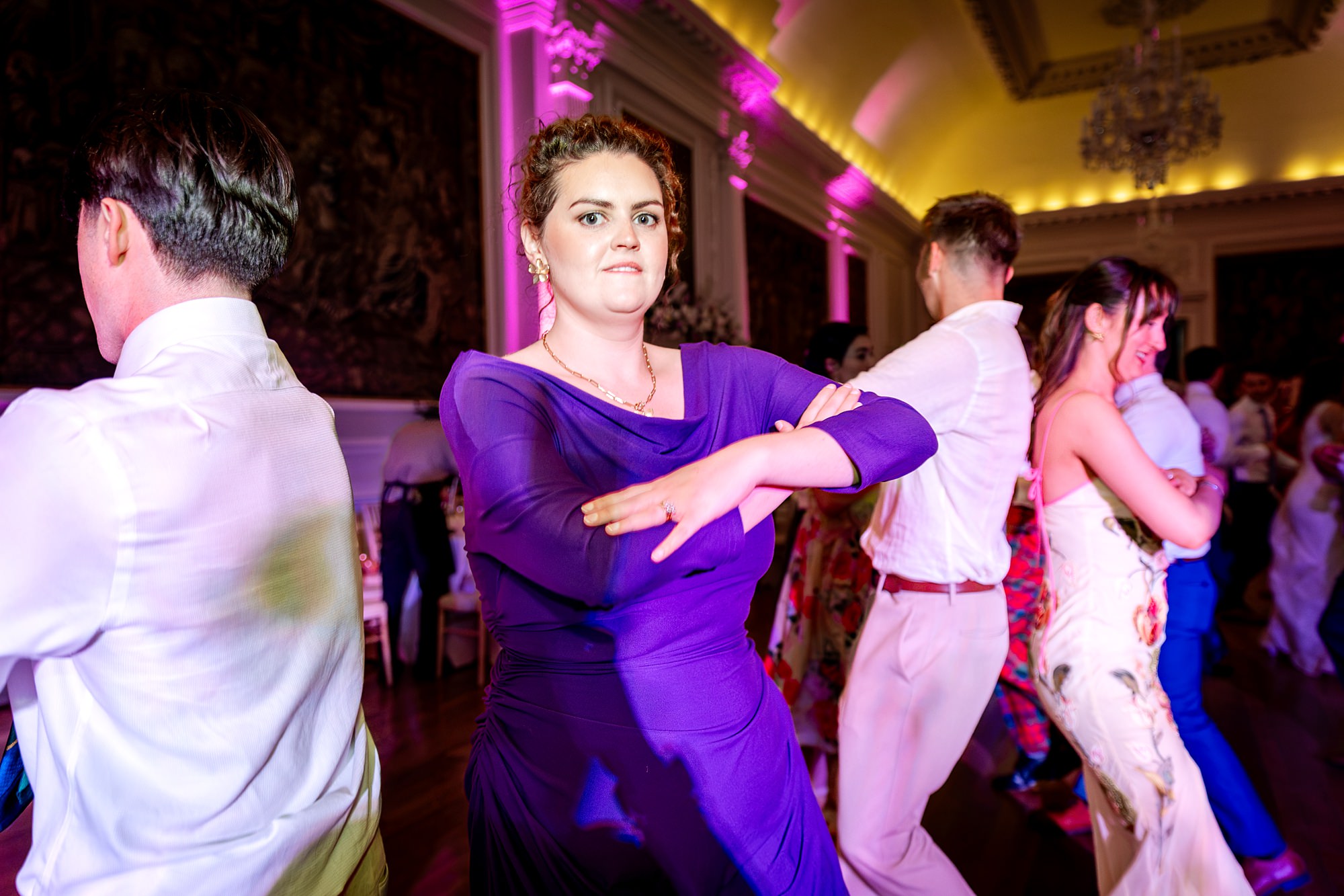 guests ceilidh dancing at Hopetoun House wedding